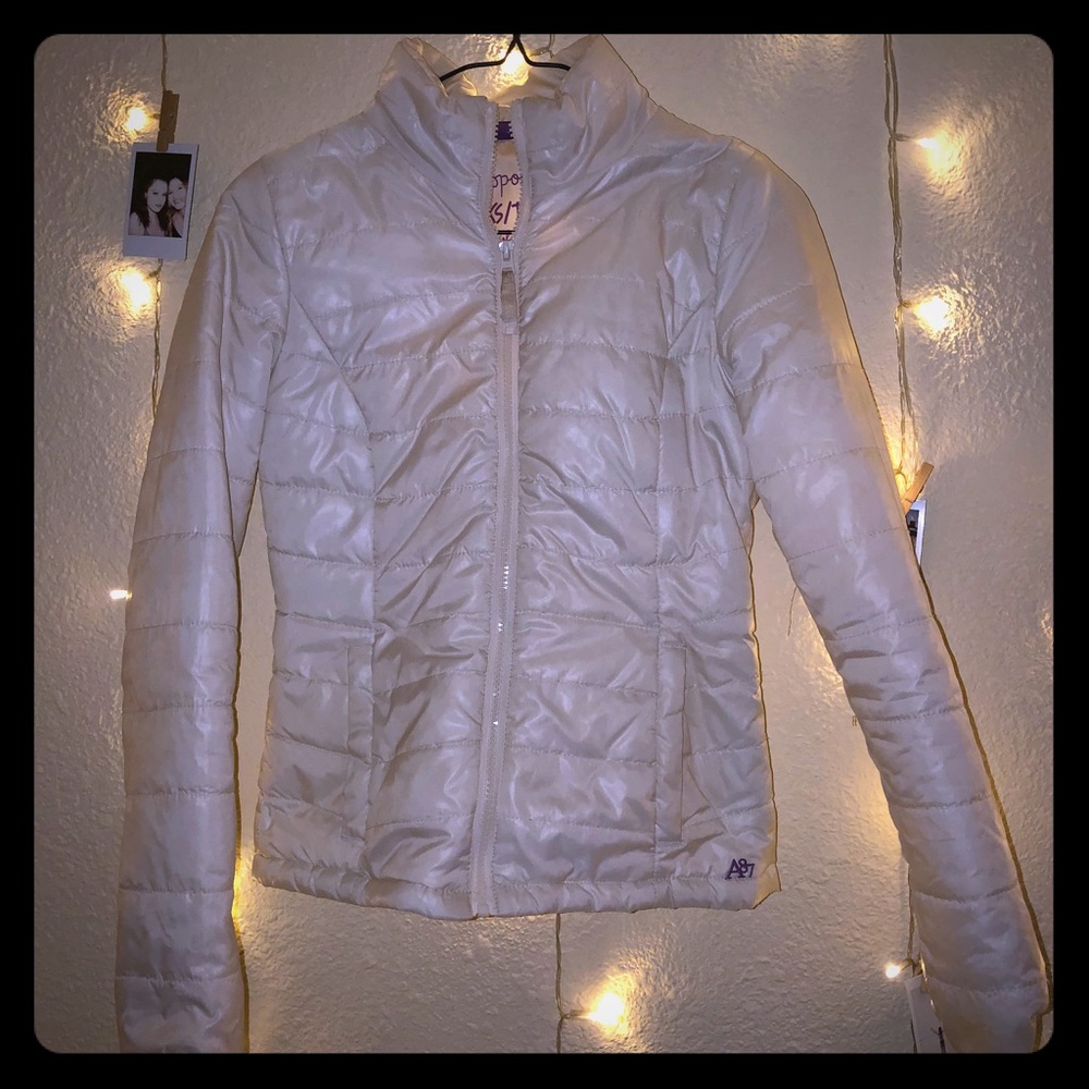White puffy jacket  Aeropostale jacket